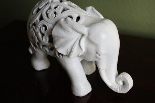 figura de elefante como amuleto de buena suerte